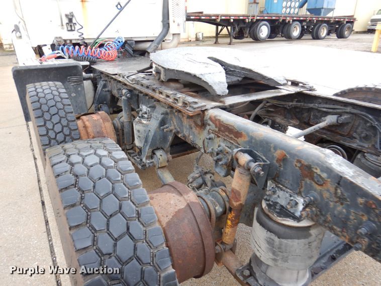 image for item JL9903 2003 Sterling A9500 semi truck