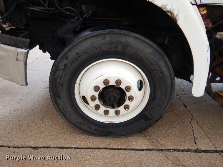 image for item JL9903 2003 Sterling A9500 semi truck