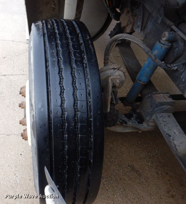 image for item JL9903 2003 Sterling A9500 semi truck