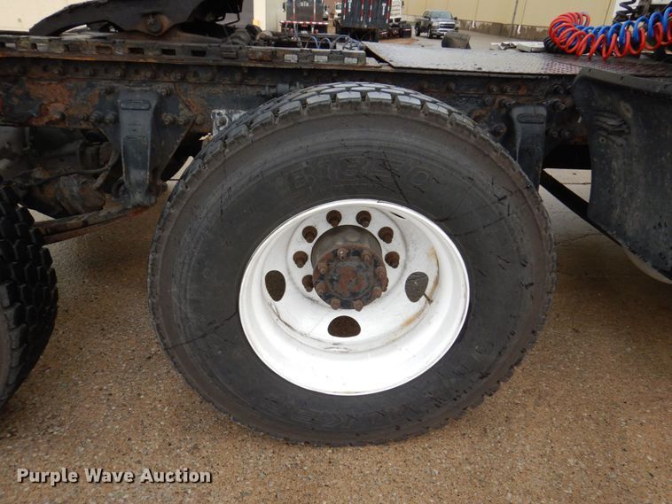 image for item JL9903 2003 Sterling A9500 semi truck