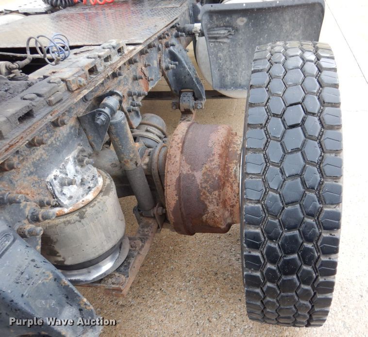 image for item JL9903 2003 Sterling A9500 semi truck