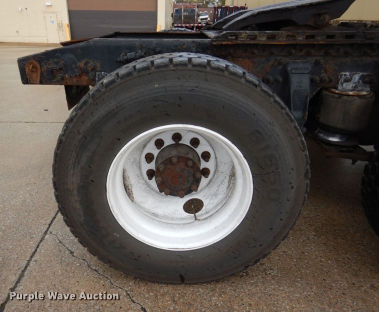 image for item JL9903 2003 Sterling A9500 semi truck