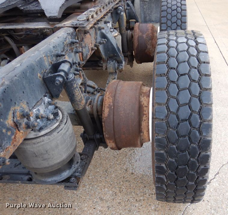 image for item JL9903 2003 Sterling A9500 semi truck