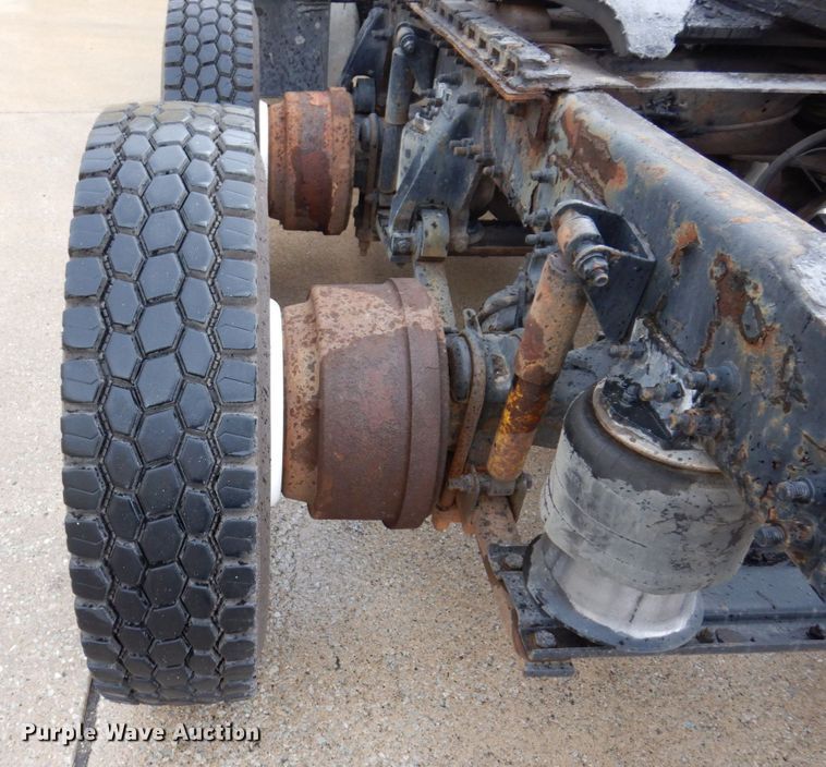 image for item JL9903 2003 Sterling A9500 semi truck