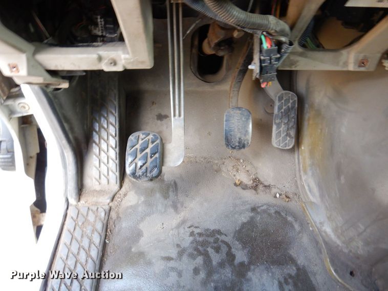 image for item JL9904 2007 Sterling A9500 semi truck