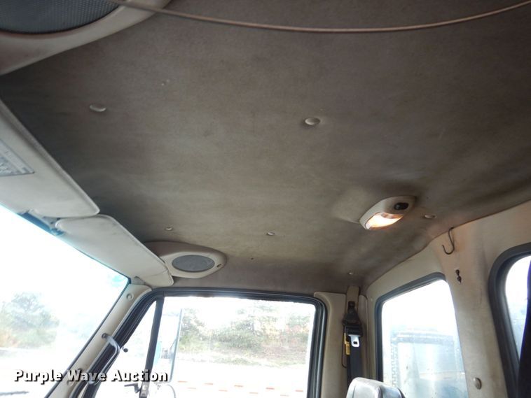 image for item JL9904 2007 Sterling A9500 semi truck