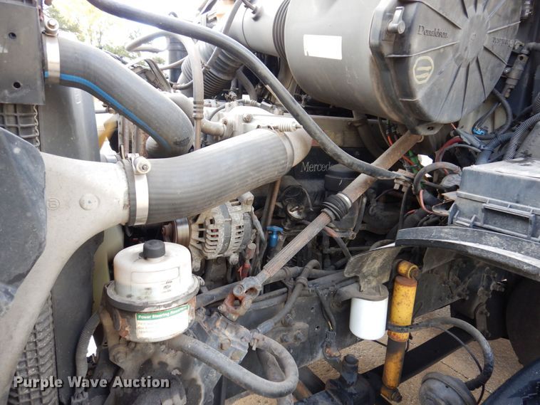 image for item JL9904 2007 Sterling A9500 semi truck