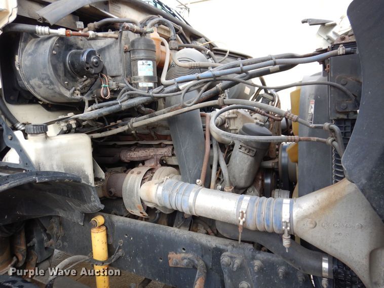 image for item JL9904 2007 Sterling A9500 semi truck