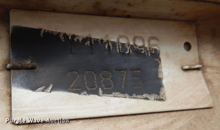 image for item JL9904 2007 Sterling A9500 semi truck