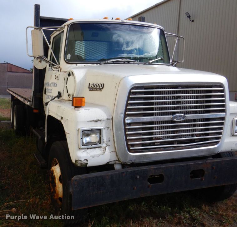 image for item JL9905 1994 Ford LNT8000 flatbed truck