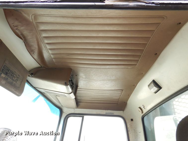 image for item JL9905 1994 Ford LNT8000 flatbed truck