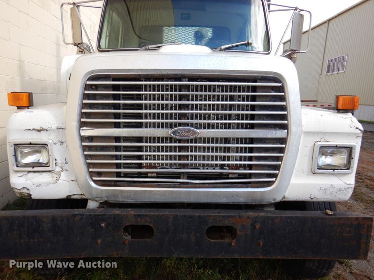 image for item JL9905 1994 Ford LNT8000 flatbed truck