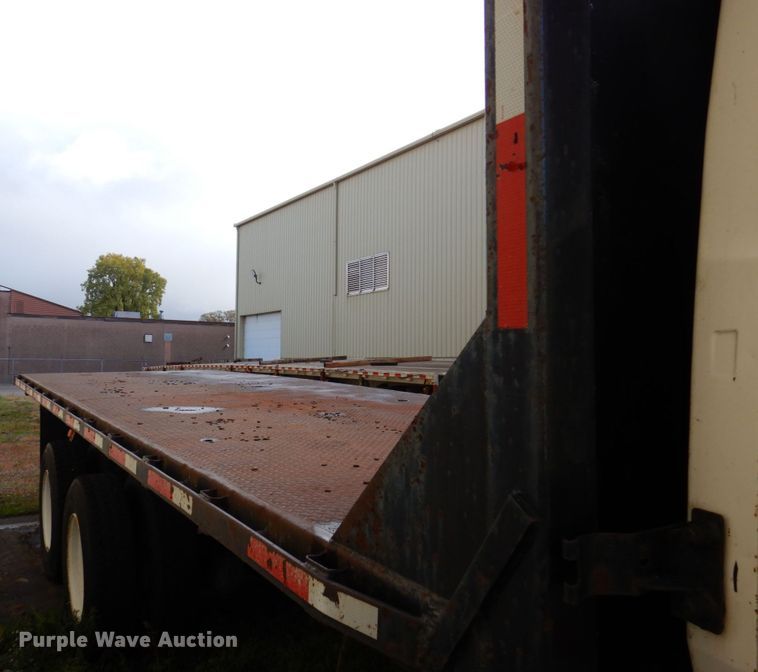 image for item JL9905 1994 Ford LNT8000 flatbed truck