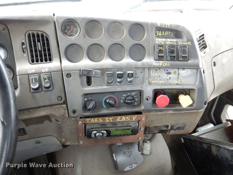 image for item JL9906 2001 Sterling A9500 semi truck