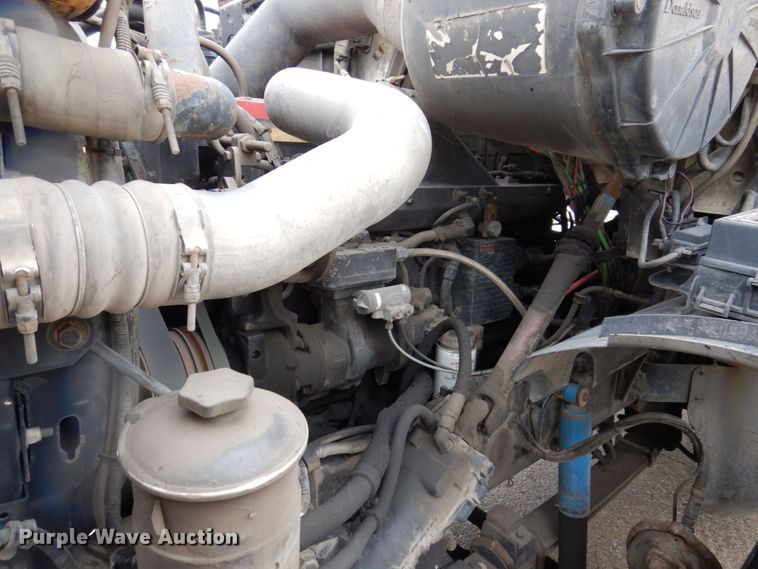 image for item JL9906 2001 Sterling A9500 semi truck