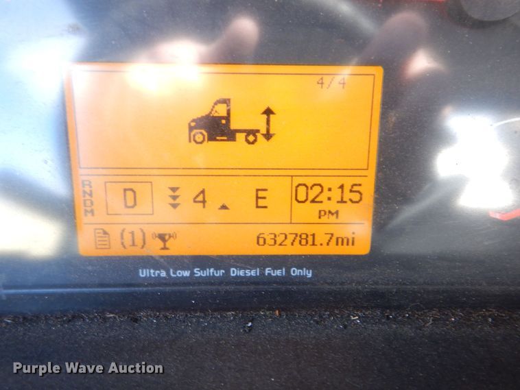 image for item JL9907 2011 Volvo VNL semi truck