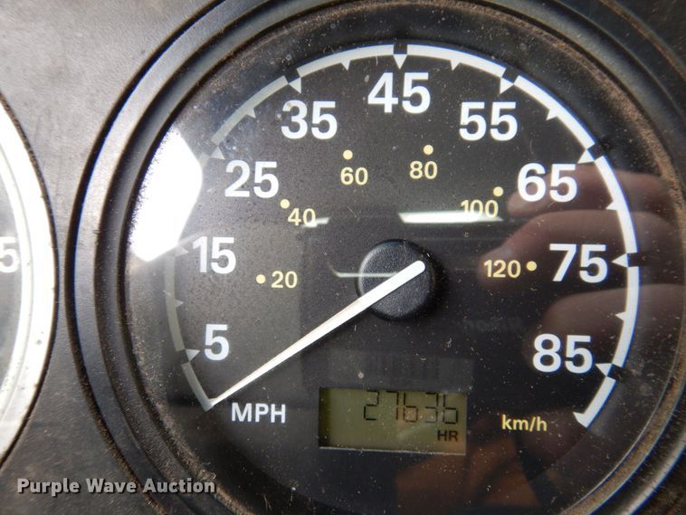 image for item JL9909 2006 Sterling A9500 semi truck