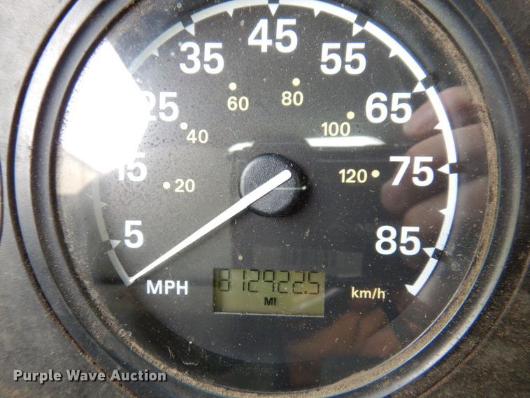 image for item JL9909 2006 Sterling A9500 semi truck