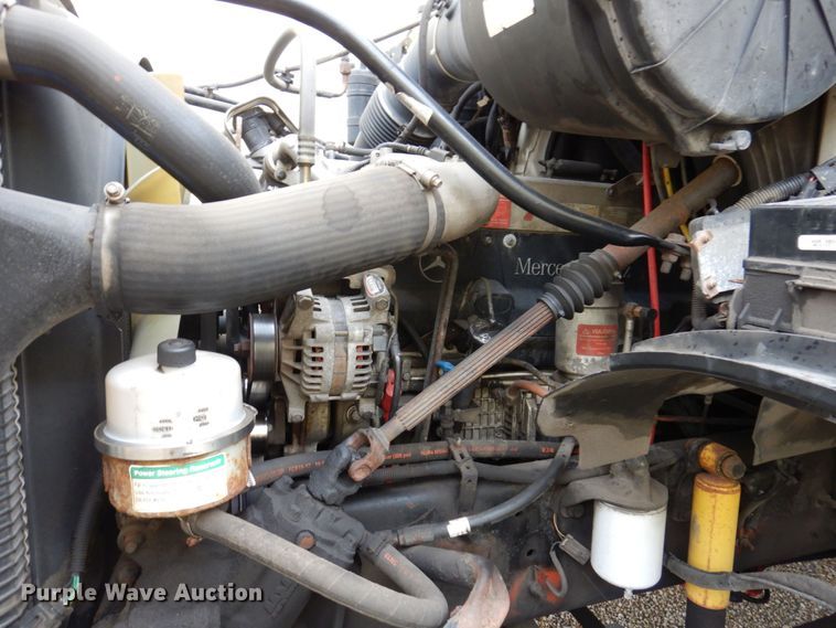 image for item JL9909 2006 Sterling A9500 semi truck