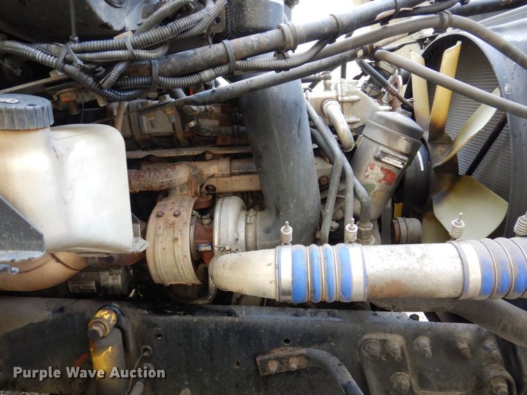 image for item JL9909 2006 Sterling A9500 semi truck