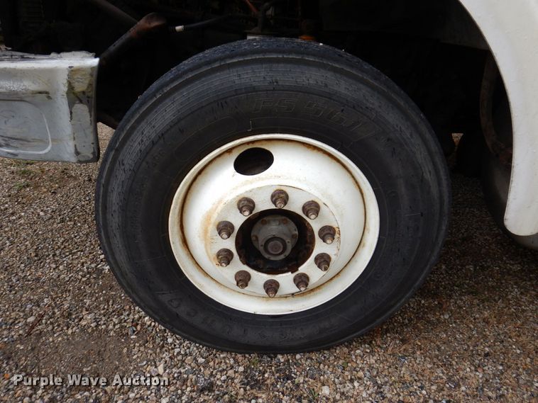 image for item JL9909 2006 Sterling A9500 semi truck