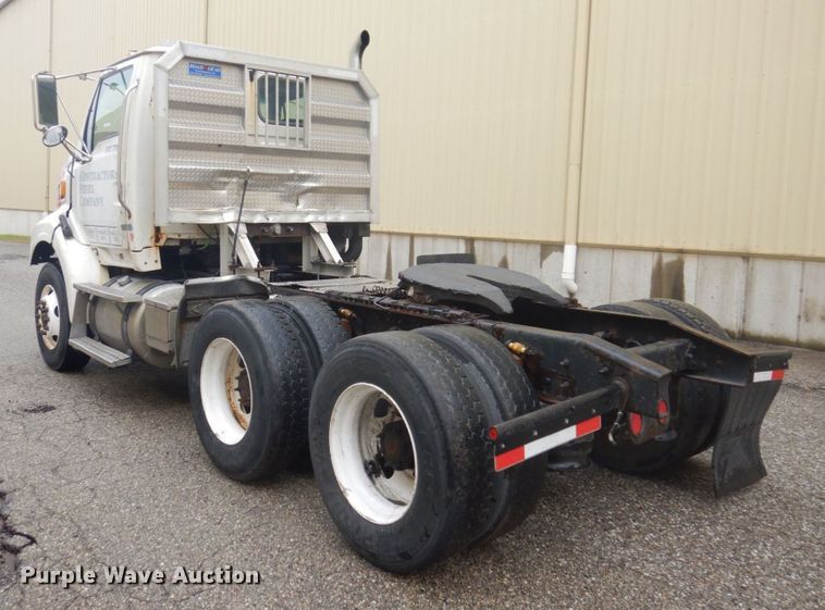image for item JL9910 2006 Sterling A9500 semi truck