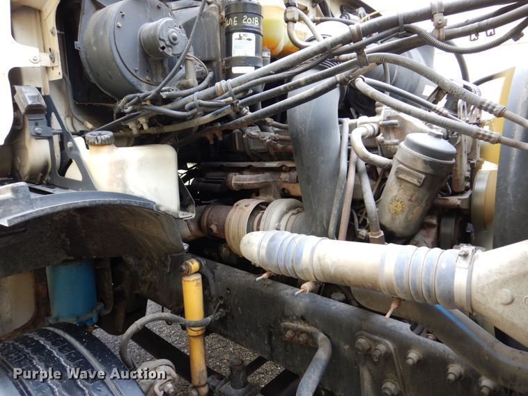 image for item JL9910 2006 Sterling A9500 semi truck