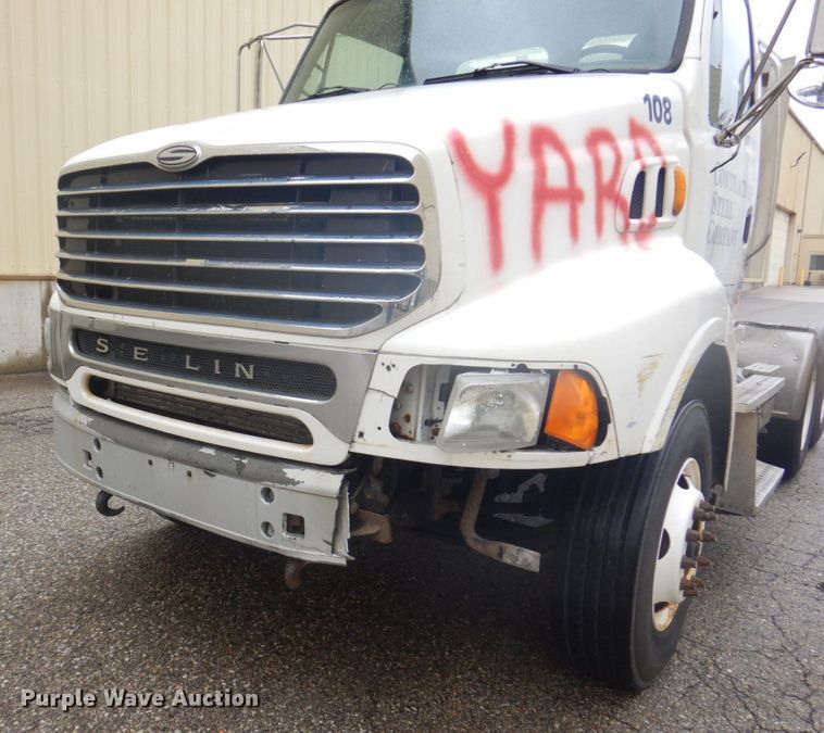 image for item JL9910 2006 Sterling A9500 semi truck