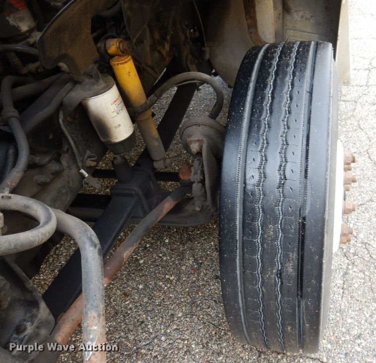 image for item JL9910 2006 Sterling A9500 semi truck