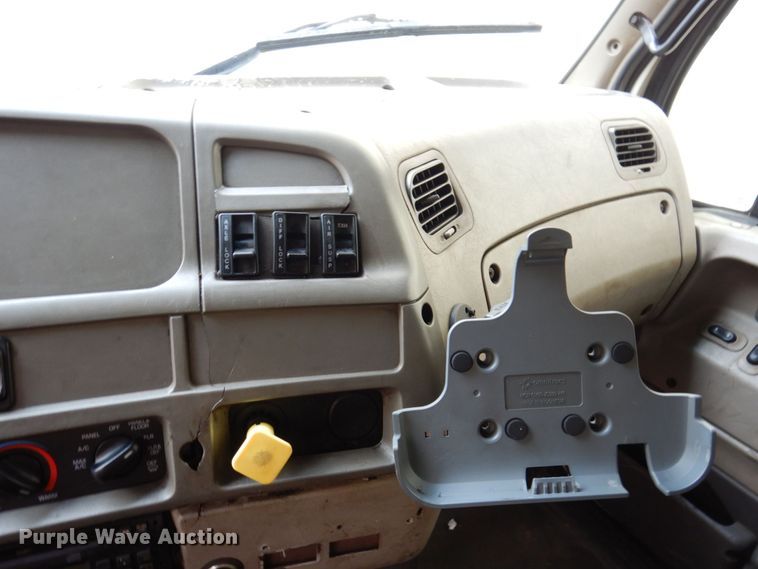 image for item JL9911 2007 Sterling L8500 flatbed truck