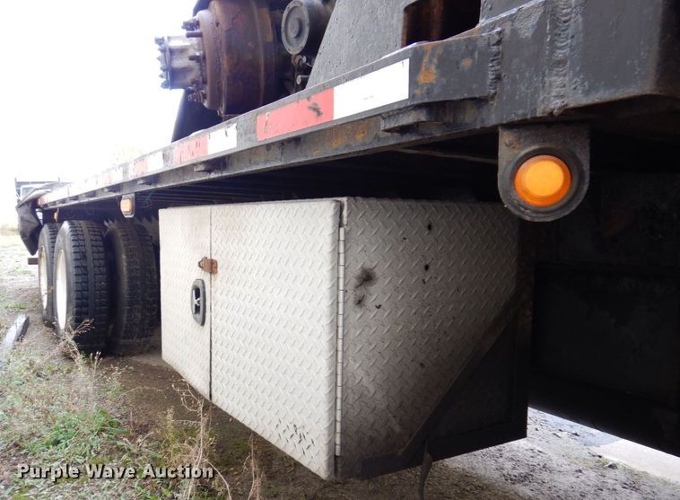 image for item JL9911 2007 Sterling L8500 flatbed truck