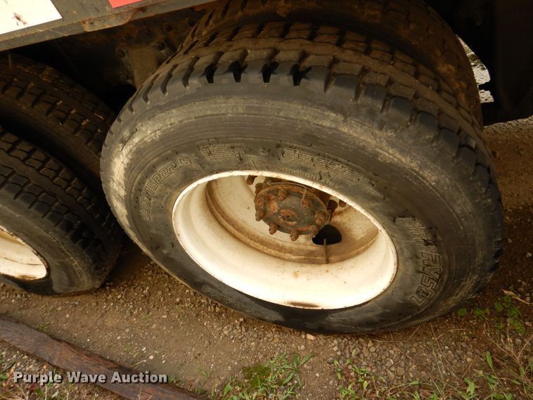 image for item JL9911 2007 Sterling L8500 flatbed truck