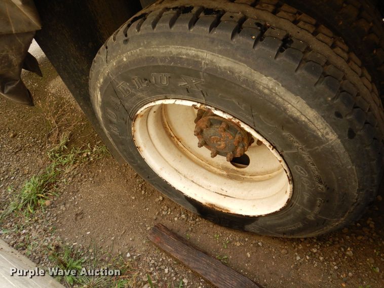 image for item JL9911 2007 Sterling L8500 flatbed truck