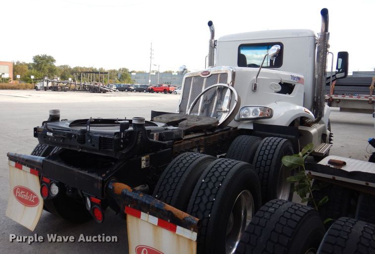 image for item JL9912 2019 Peterbilt 567  semi truck