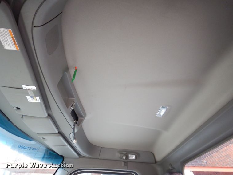 image for item JL9912 2019 Peterbilt 567  semi truck