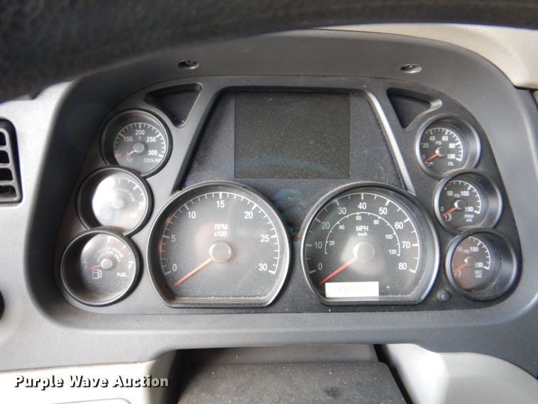 image for item JL9912 2019 Peterbilt 567  semi truck