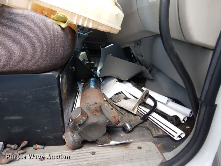 image for item JL9912 2019 Peterbilt 567  semi truck