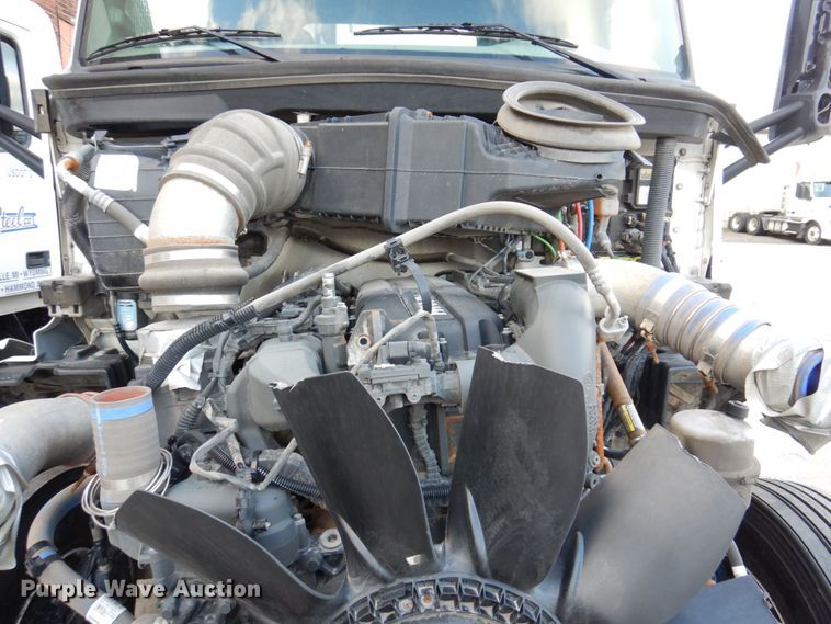 image for item JL9912 2019 Peterbilt 567  semi truck