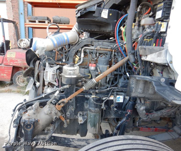 image for item JL9912 2019 Peterbilt 567  semi truck