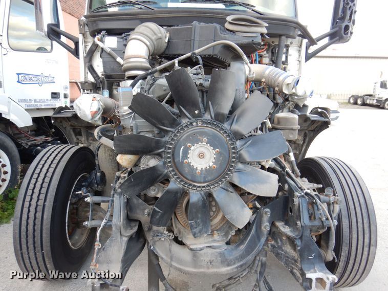 image for item JL9912 2019 Peterbilt 567  semi truck