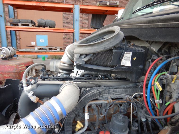 image for item JL9912 2019 Peterbilt 567  semi truck