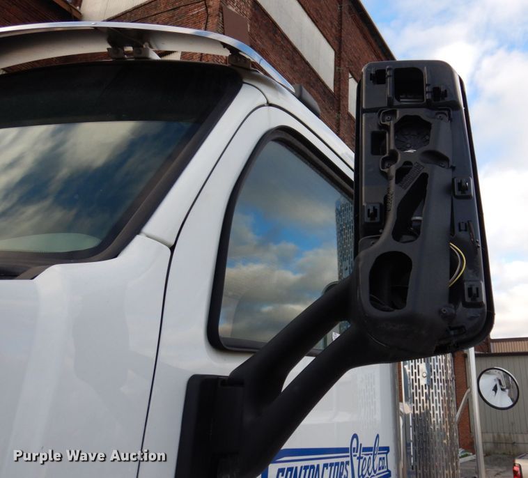 image for item JL9912 2019 Peterbilt 567  semi truck