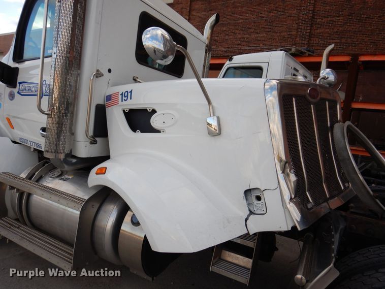 image for item JL9912 2019 Peterbilt 567  semi truck