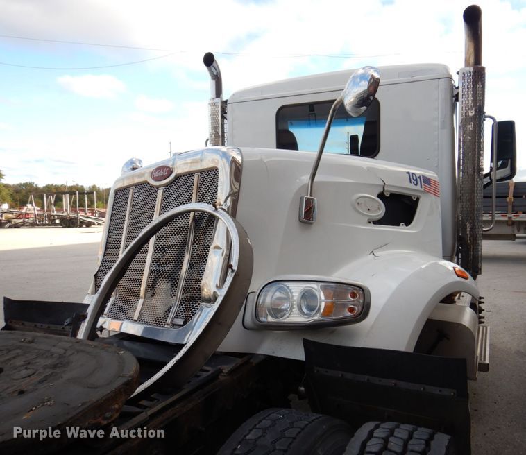 image for item JL9912 2019 Peterbilt 567  semi truck