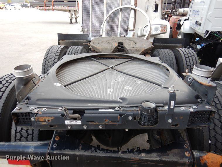 image for item JL9912 2019 Peterbilt 567  semi truck