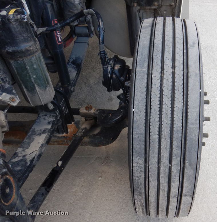 image for item JL9912 2019 Peterbilt 567  semi truck