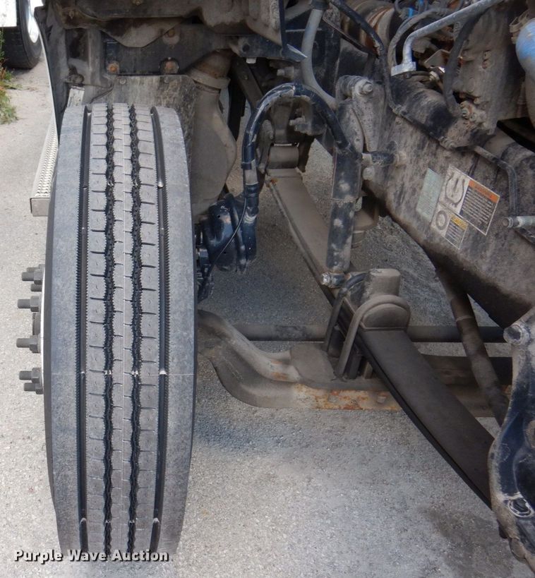 image for item JL9912 2019 Peterbilt 567  semi truck