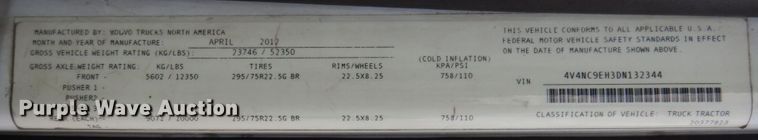 image for item JL9913 2013 Volvo VN  semi truck