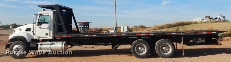 image for item KO9918 2005 Mack CV713  rollback truck