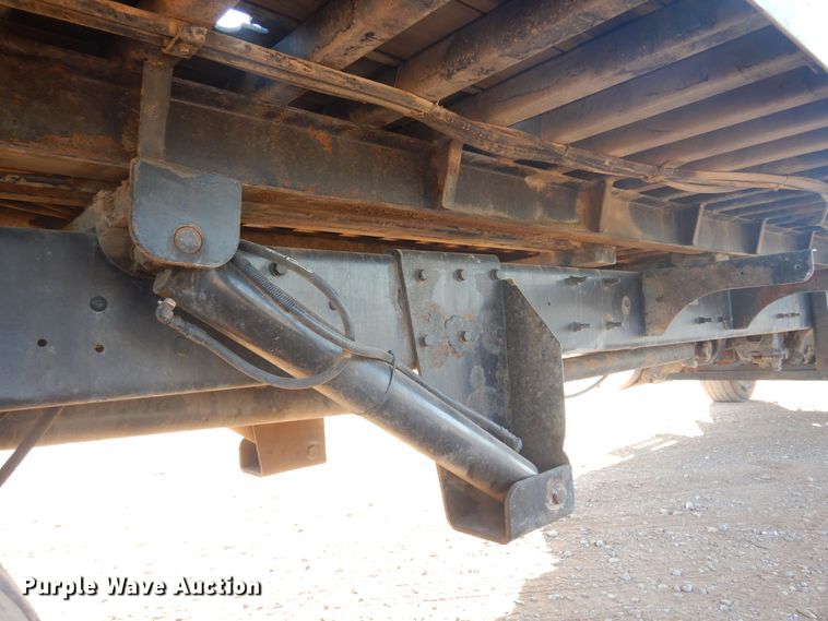 image for item KO9918 2005 Mack CV713  rollback truck